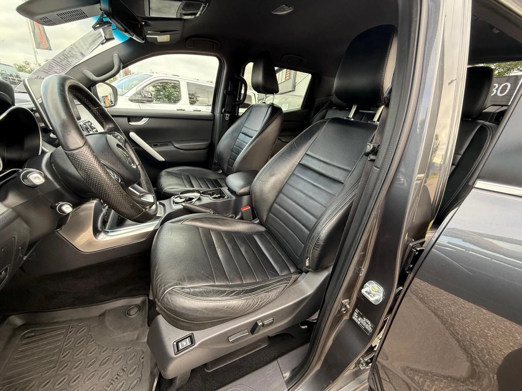 Hoofdafbeelding Mercedes-Benz X-Klasse