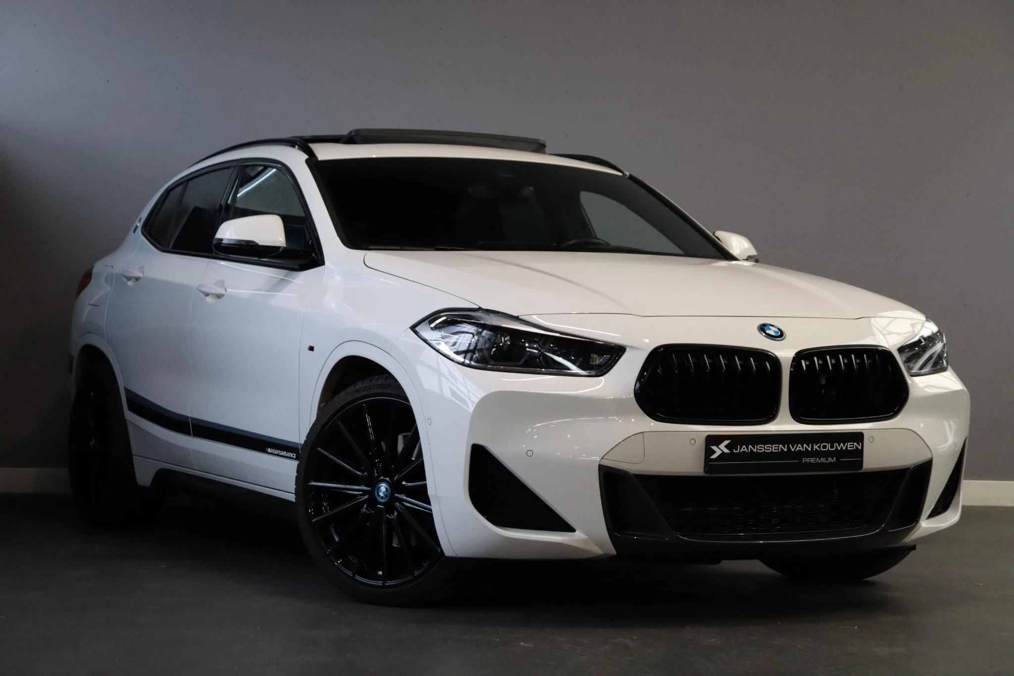 Hoofdafbeelding BMW X2