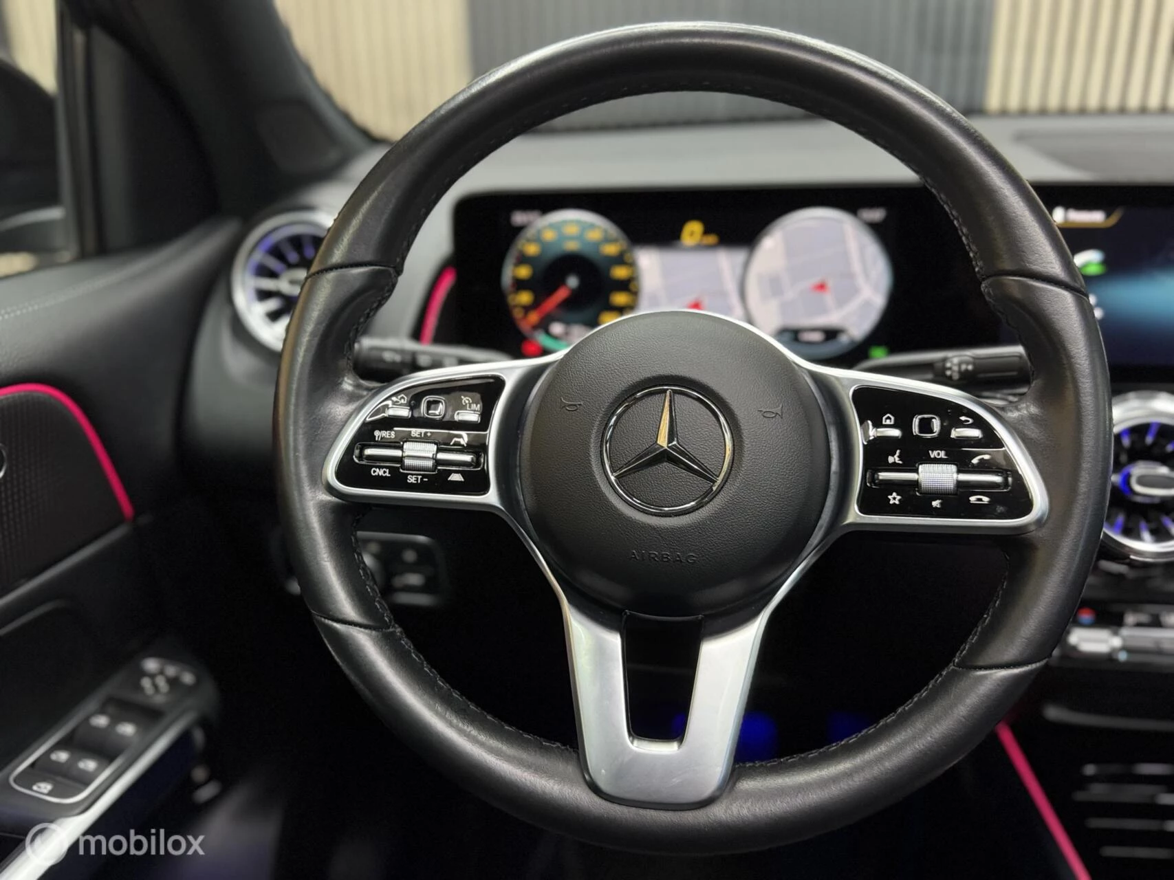 Hoofdafbeelding Mercedes-Benz EQB