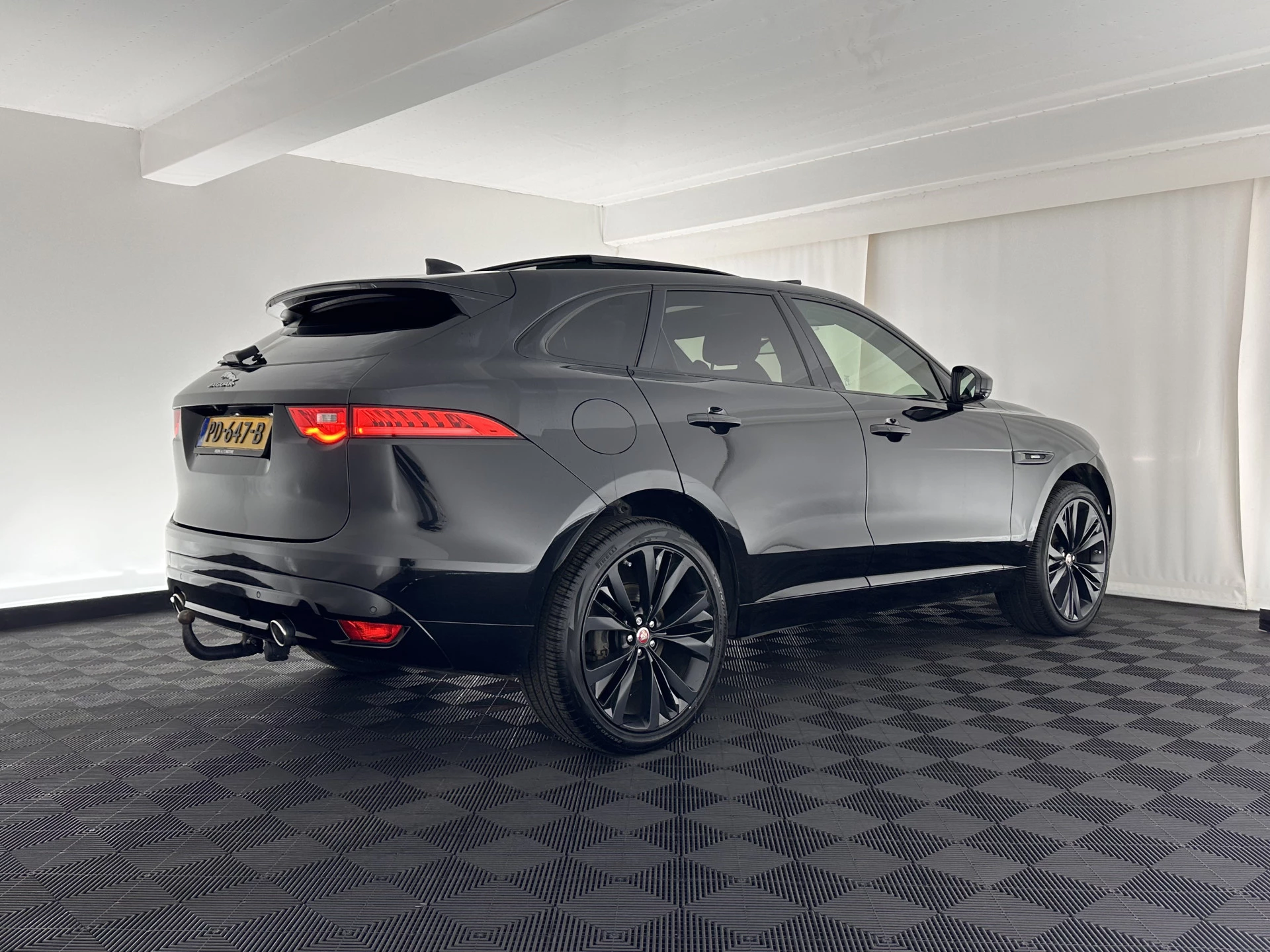 Hoofdafbeelding Jaguar F-PACE