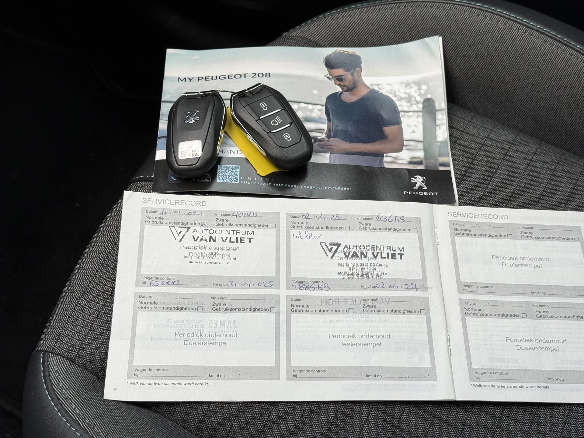 Hoofdafbeelding Peugeot e-208