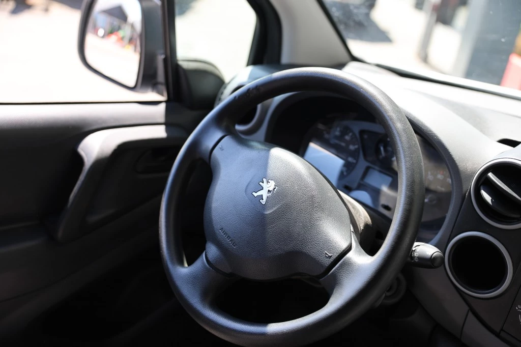 Hoofdafbeelding Peugeot Partner