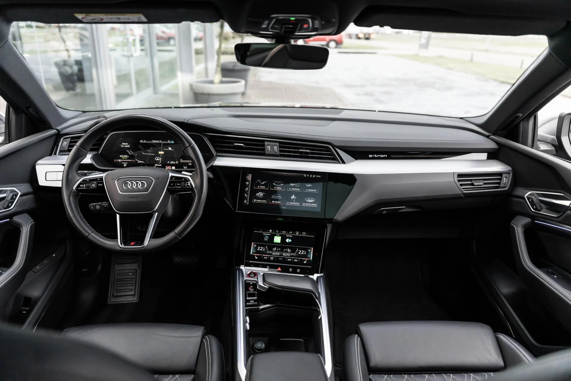 Hoofdafbeelding Audi e-tron