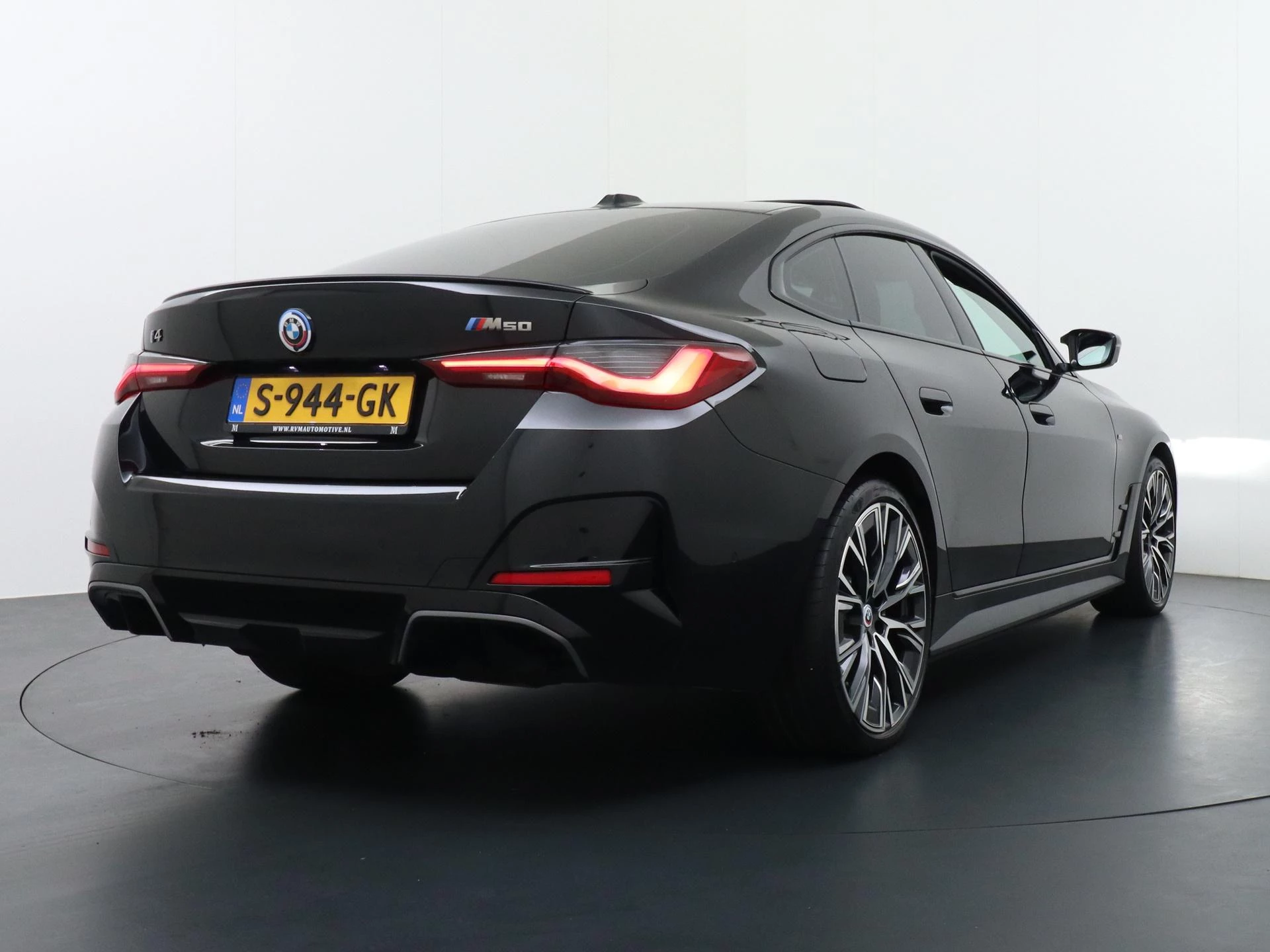 Hoofdafbeelding BMW i4