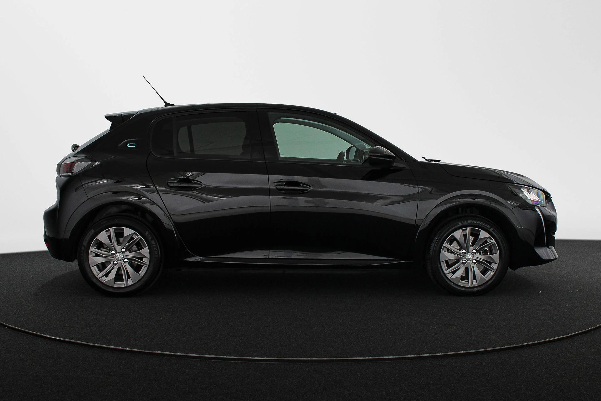 Hoofdafbeelding Peugeot e-208