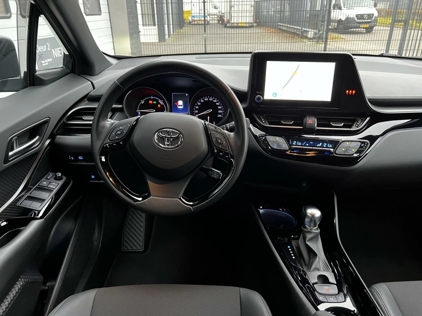 Hoofdafbeelding Toyota C-HR