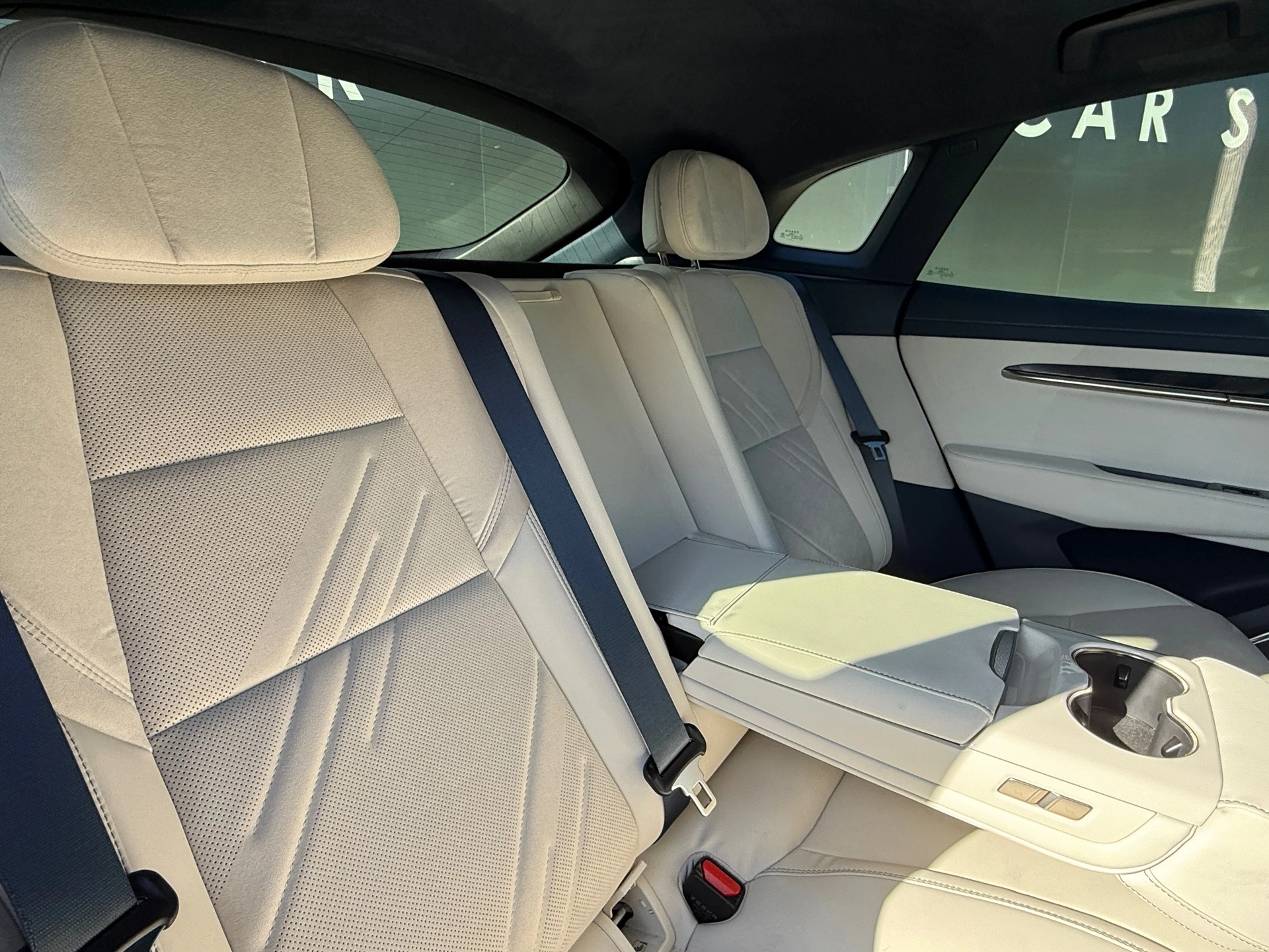 Hoofdafbeelding Zeekr 001