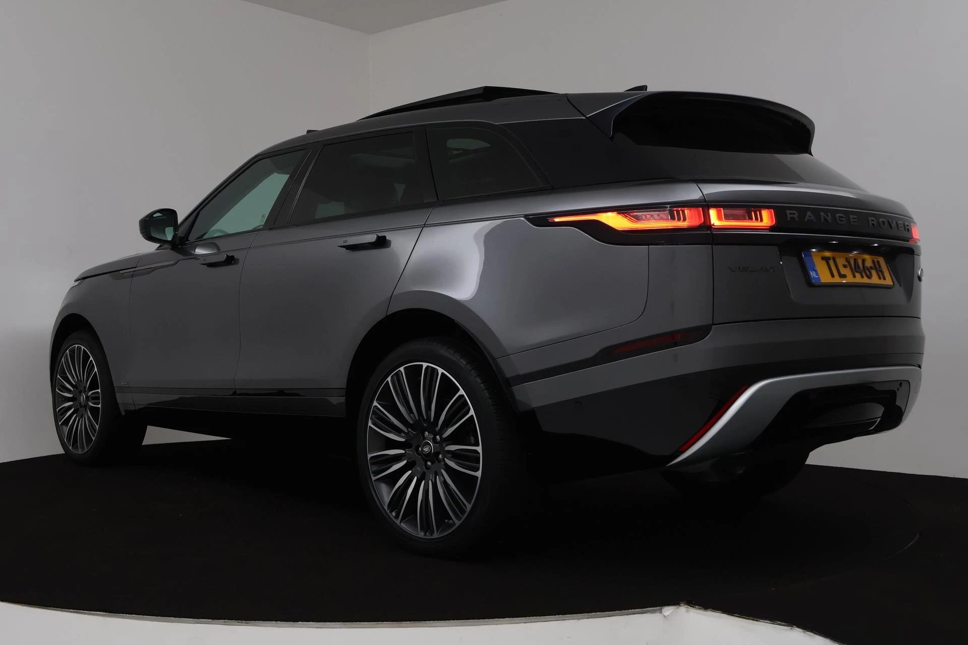 Hoofdafbeelding Land Rover Range Rover Velar