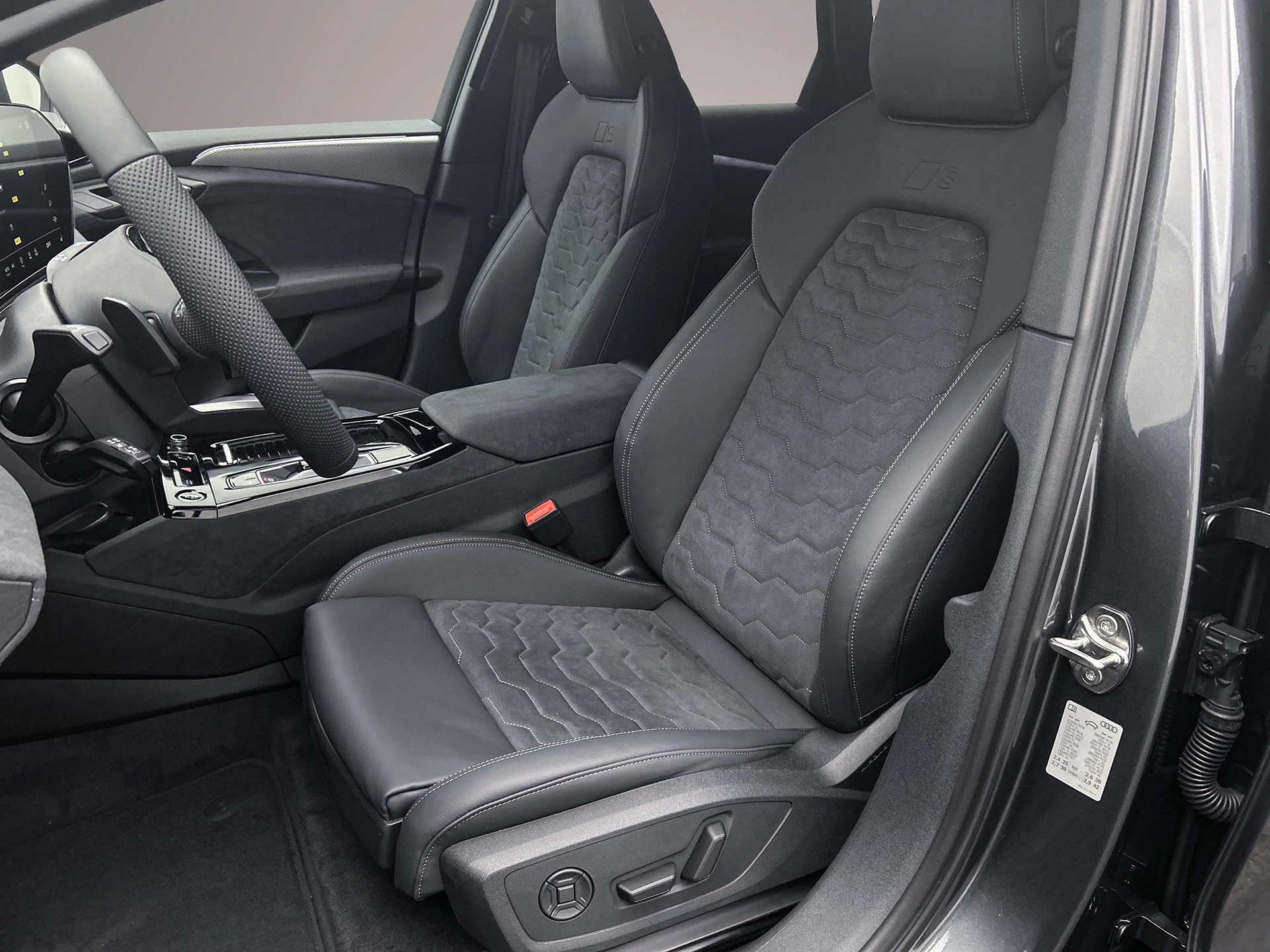 Hoofdafbeelding Audi A6 Avant e-tron
