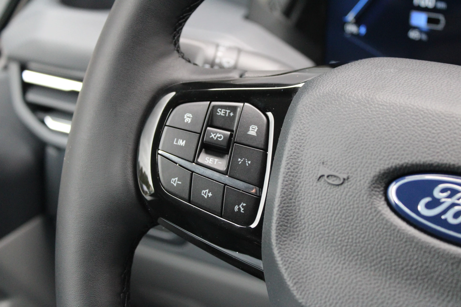 Hoofdafbeelding Ford E-Transit Custom