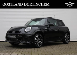 MINI 3-deurs Hatchback Cooper C Automaat / John Cooper Works / Pakket M / 18 inch JCW Lap Spoke 2-tone