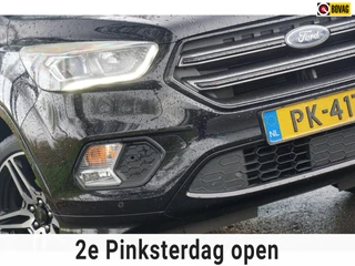 Ford Kuga 1.5 EcoBoost 150pk ST Line - Shadow Black - Winterpakket/Camera/19''