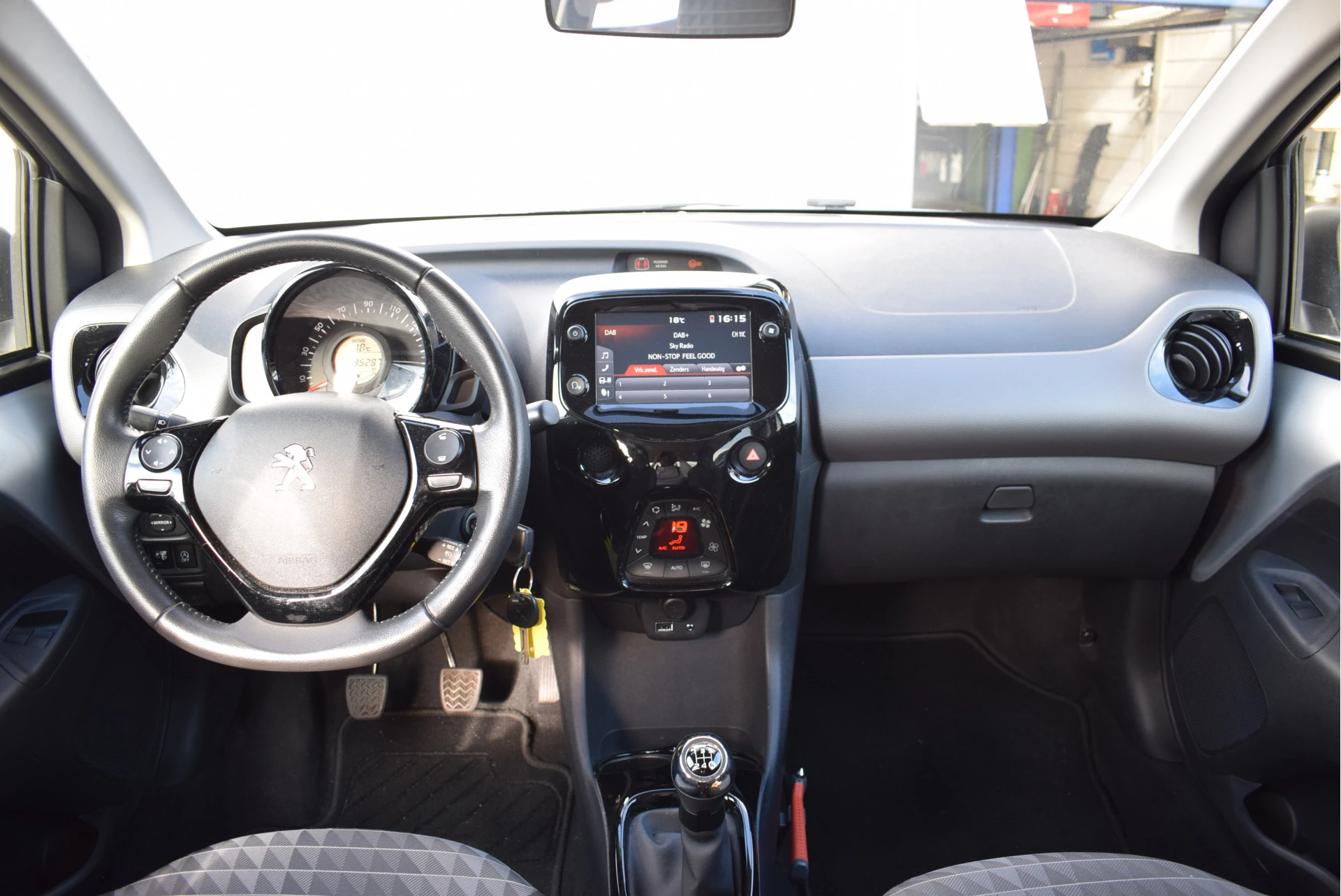 Hoofdafbeelding Peugeot 108