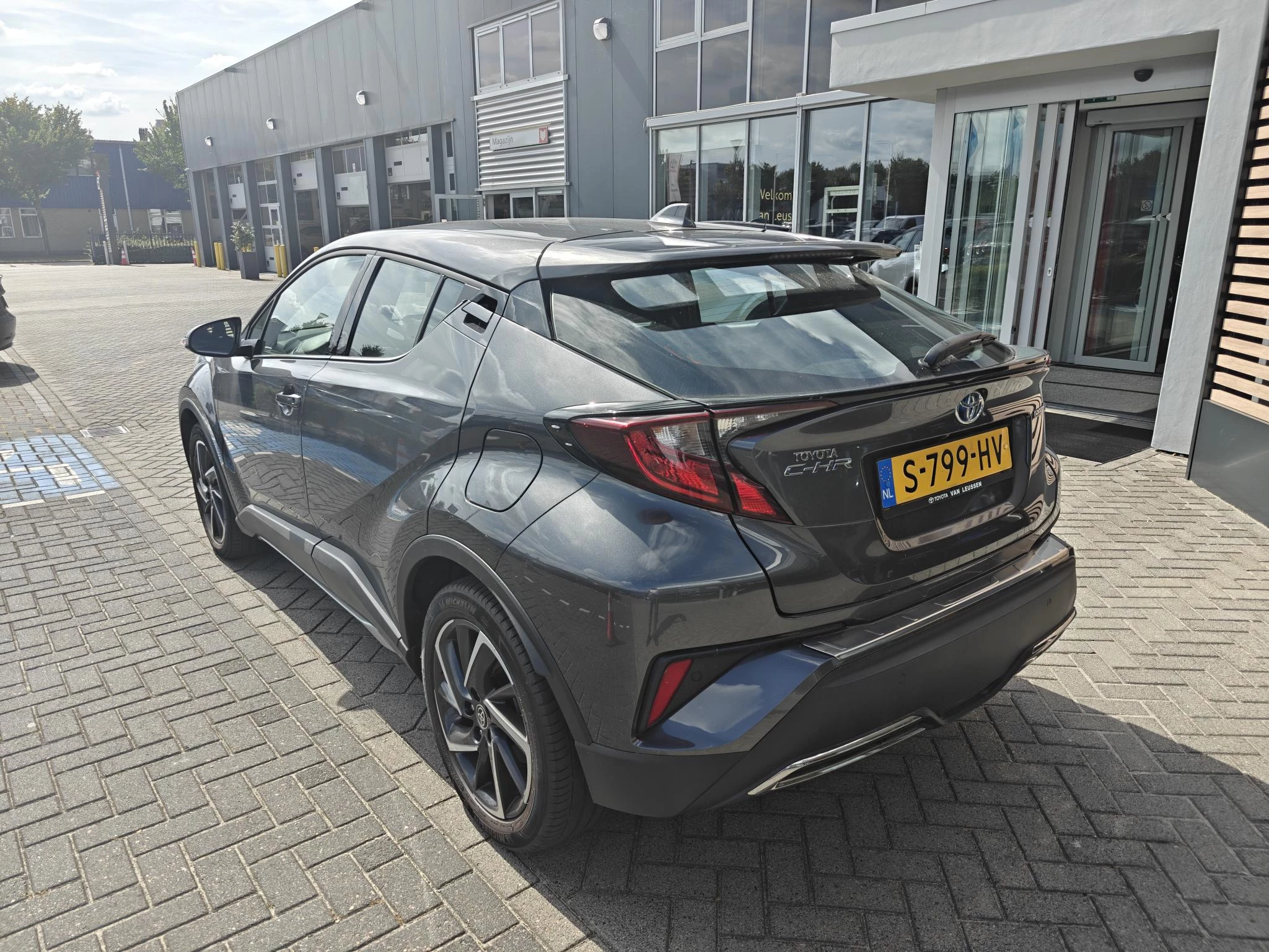 Hoofdafbeelding Toyota C-HR