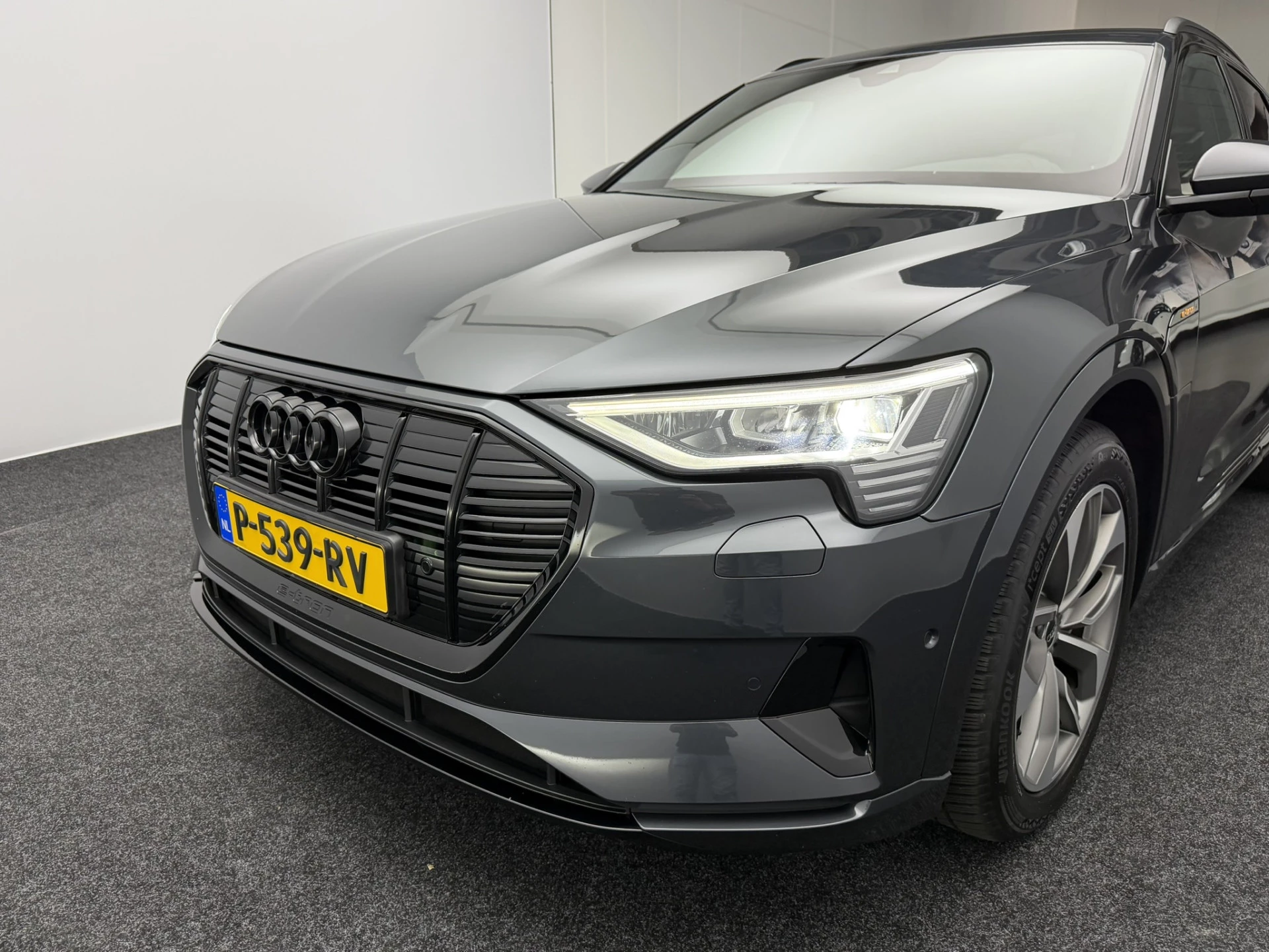 Hoofdafbeelding Audi e-tron