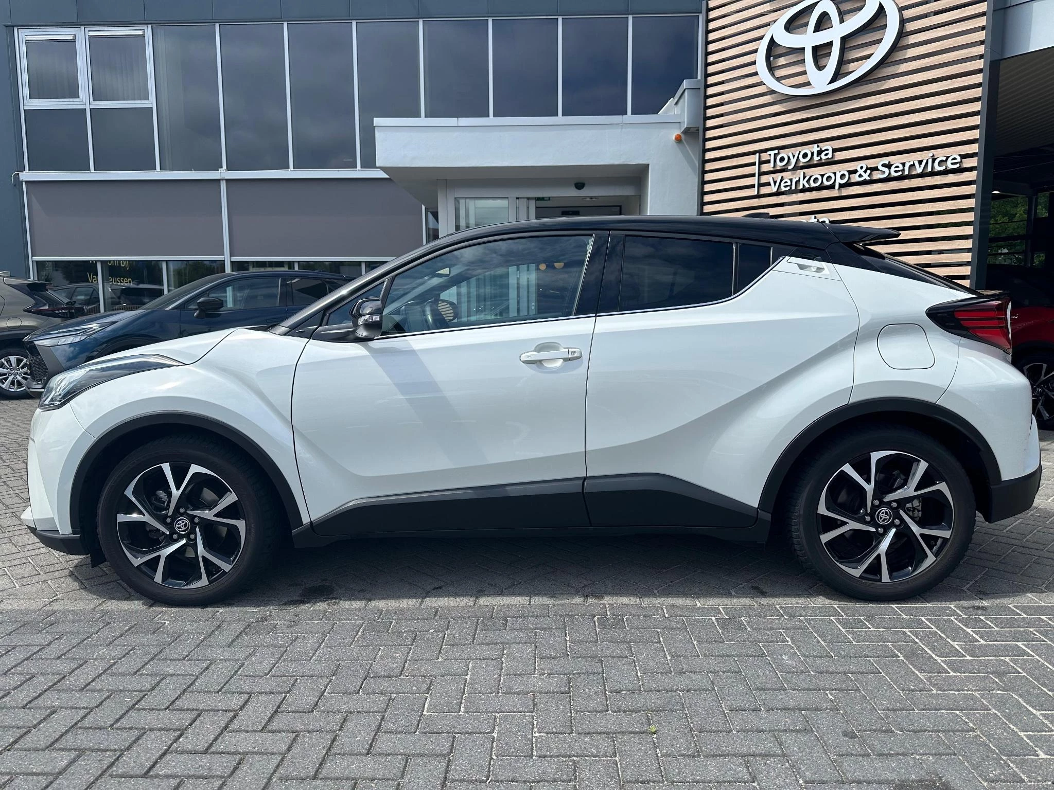 Hoofdafbeelding Toyota C-HR