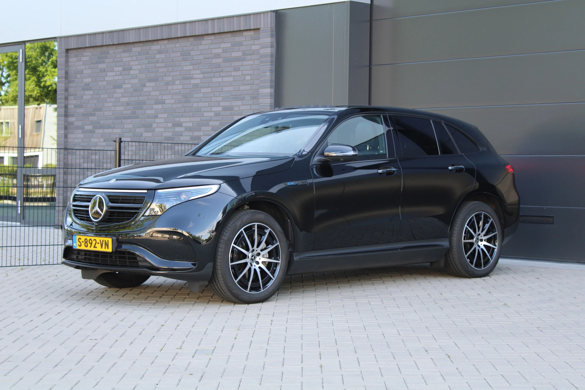 Hoofdafbeelding Mercedes-Benz EQC