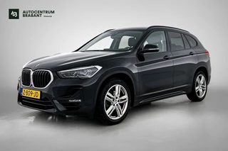 BMW X1 sDrive18i High Executive M Sport (M-PAKKET, SFEER, CAMERA, LED, SPORTSTOELEN, STOELVERWARMING, DEALER ONDERHOUDEN)