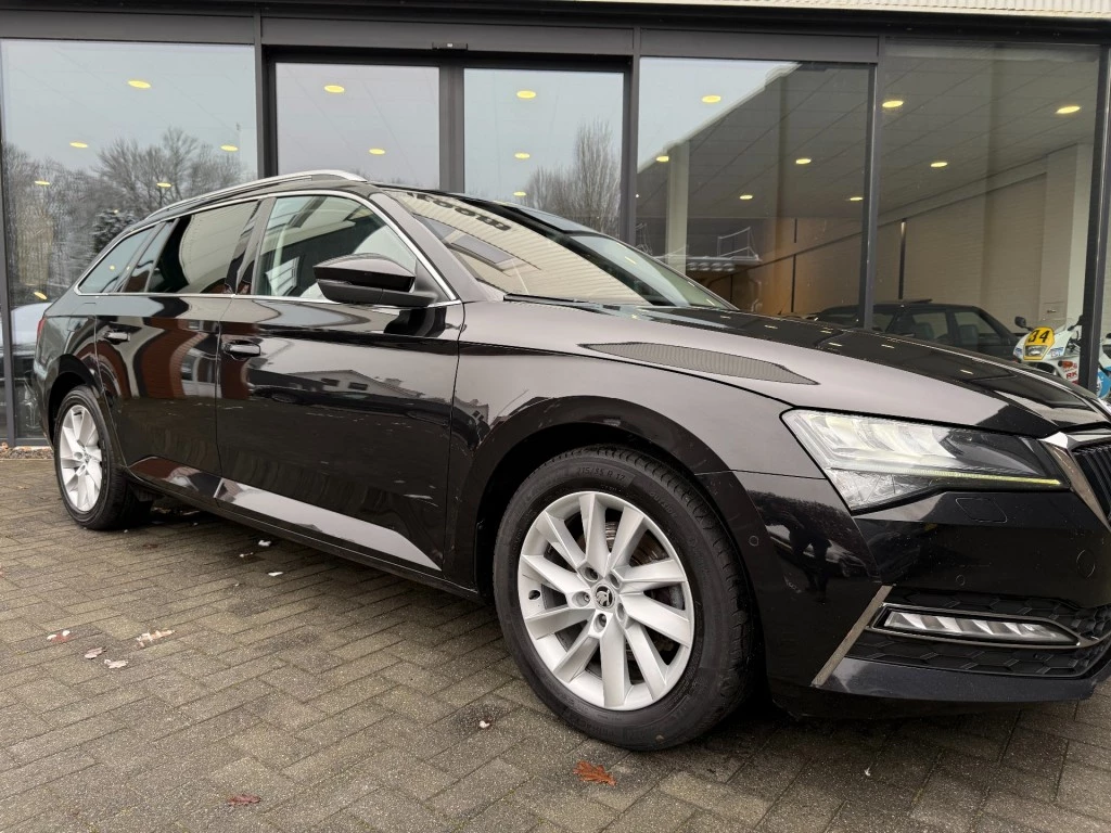 Hoofdafbeelding Škoda Superb