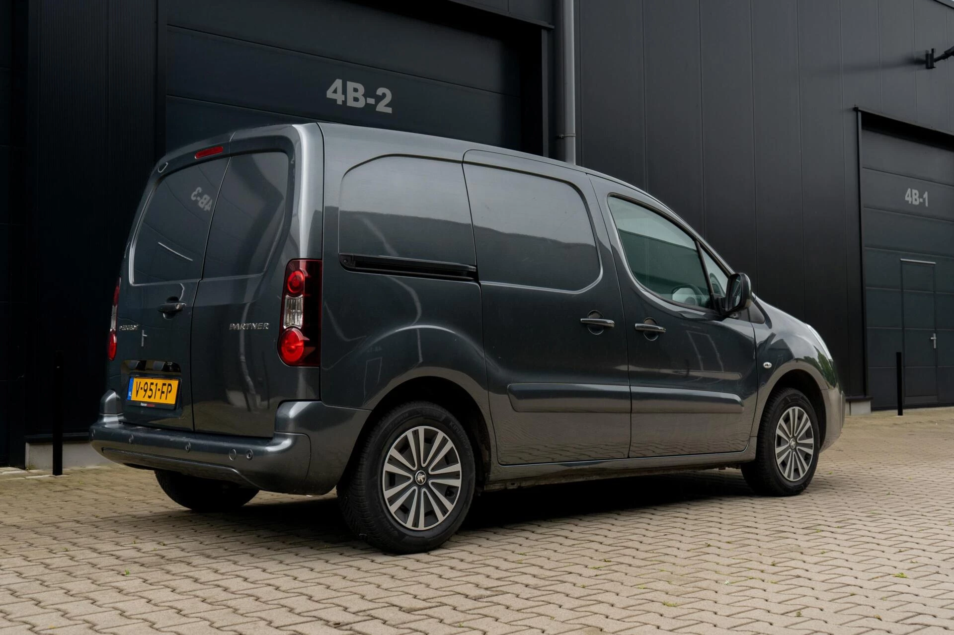 Hoofdafbeelding Peugeot Partner