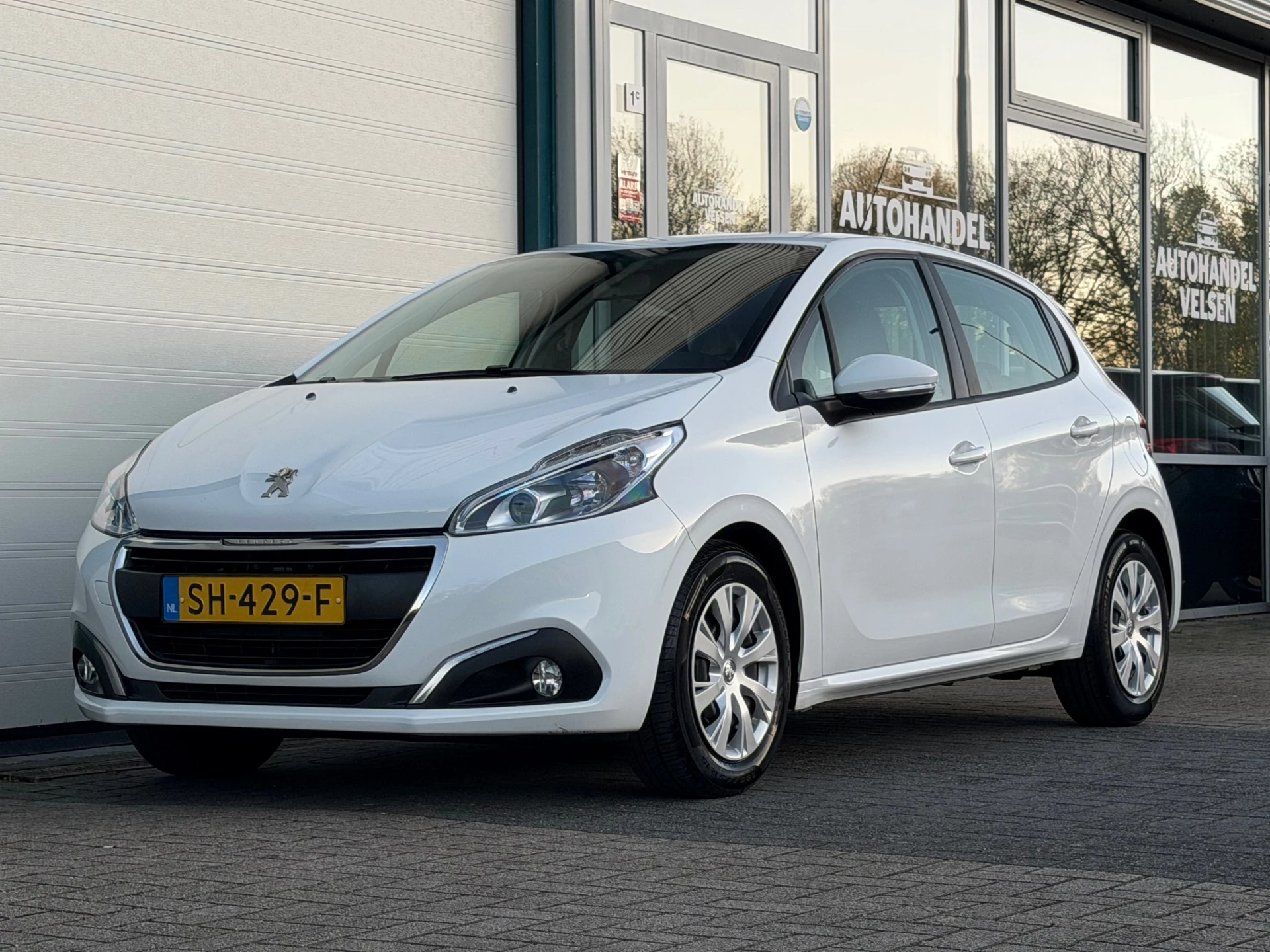 Hoofdafbeelding Peugeot 208