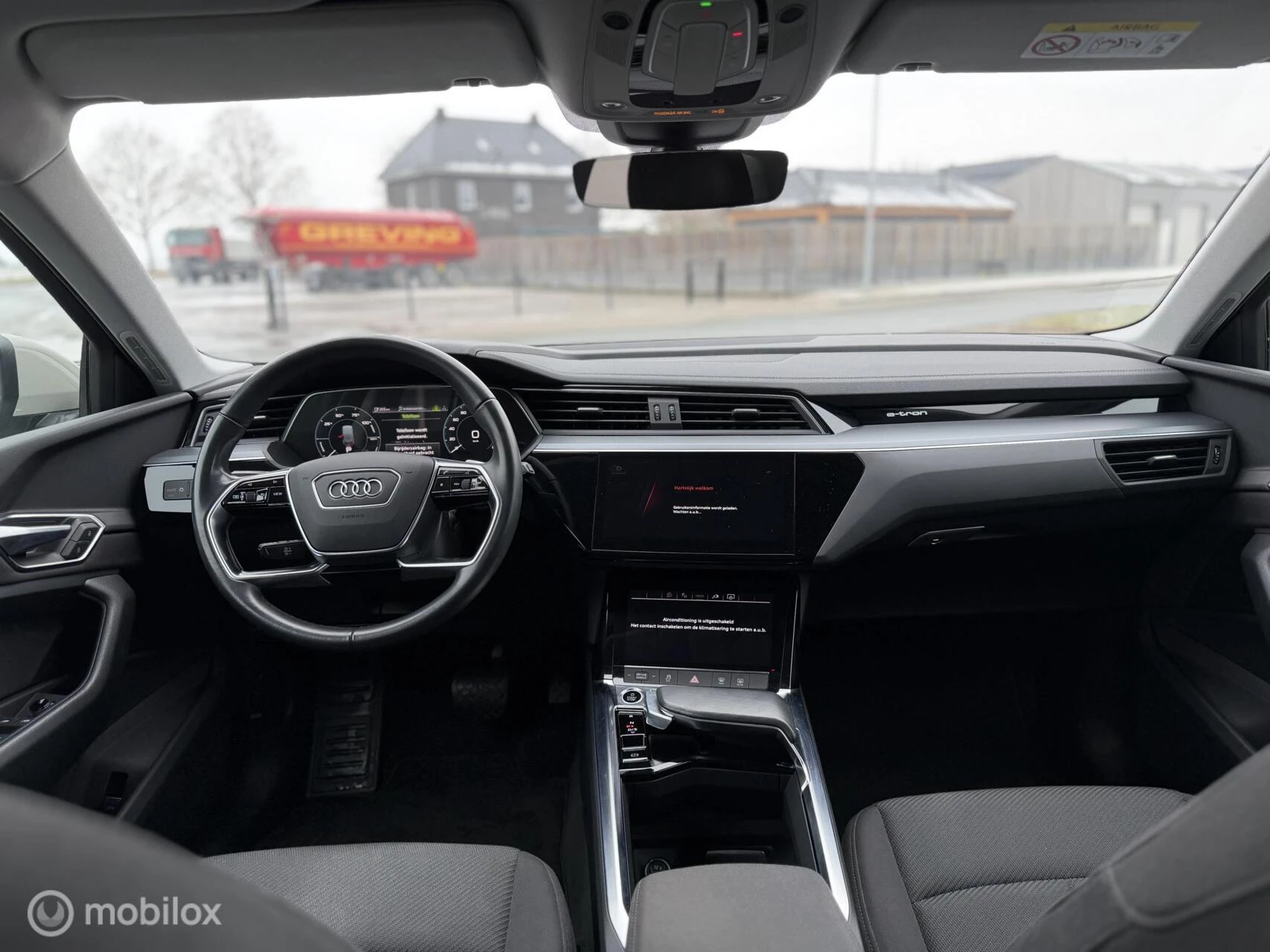 Hoofdafbeelding Audi e-tron