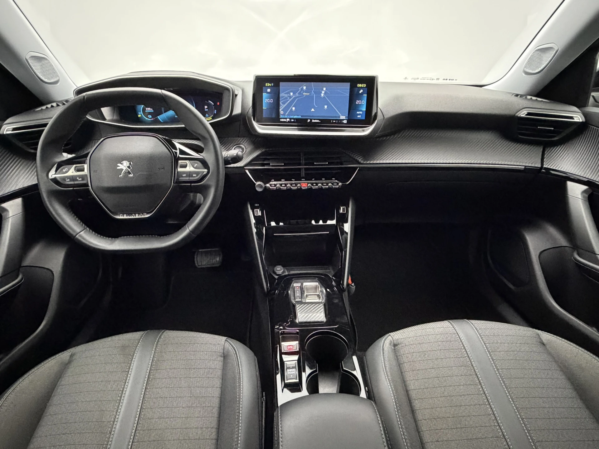 Peugeot e-2008