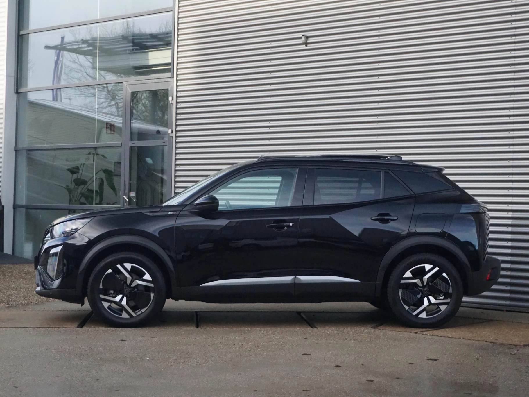 Hoofdafbeelding Peugeot e-2008