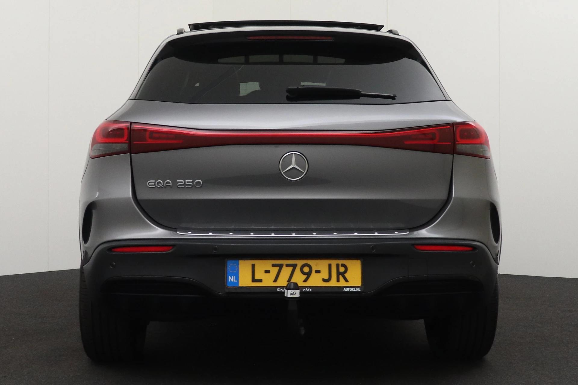 Hoofdafbeelding Mercedes-Benz EQA