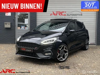 Hoofdafbeelding Ford Fiesta Ford Fiesta ST 1.5 EcoBoost Performance Pack PANO/B&O/CAMERA