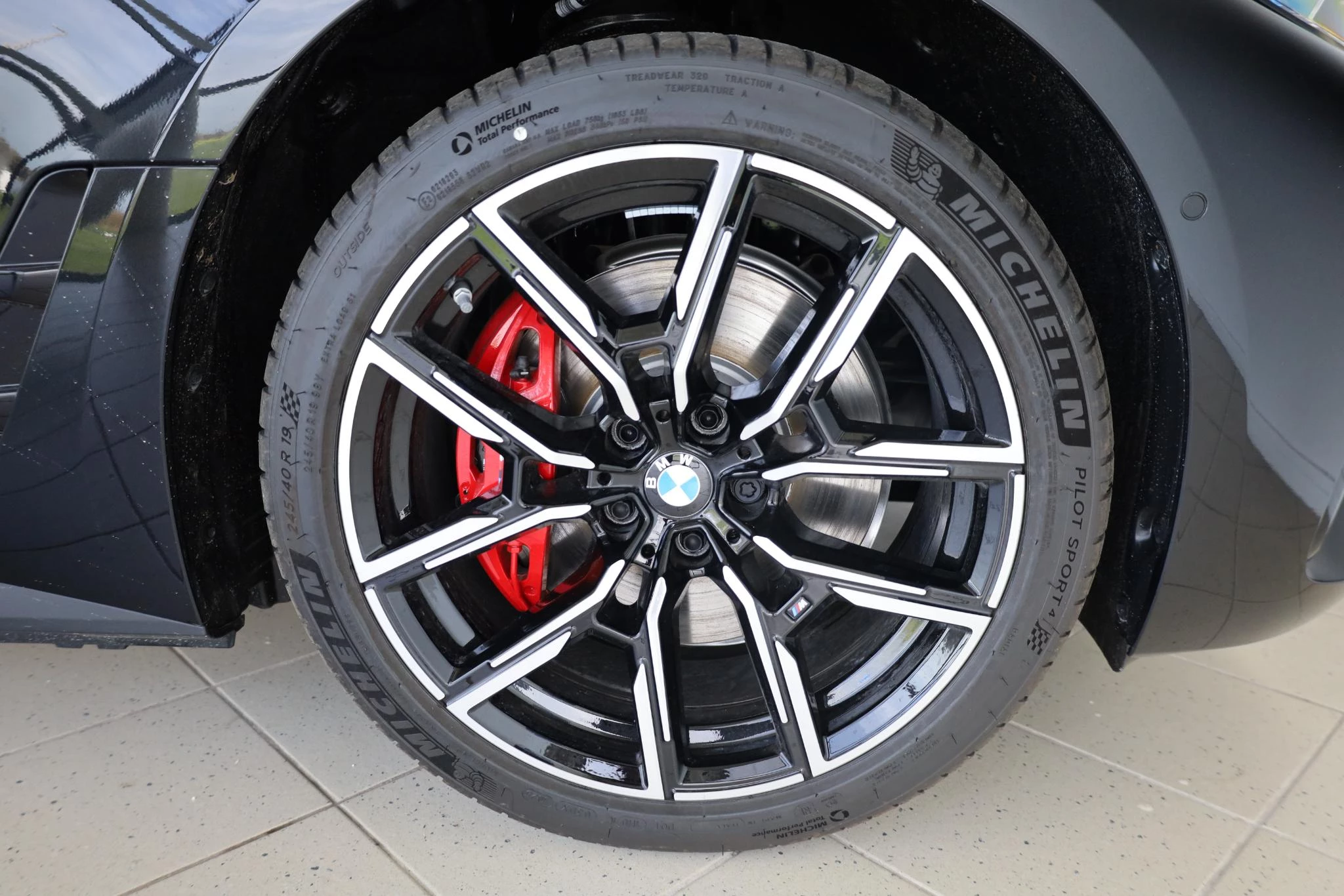 Hoofdafbeelding BMW i4