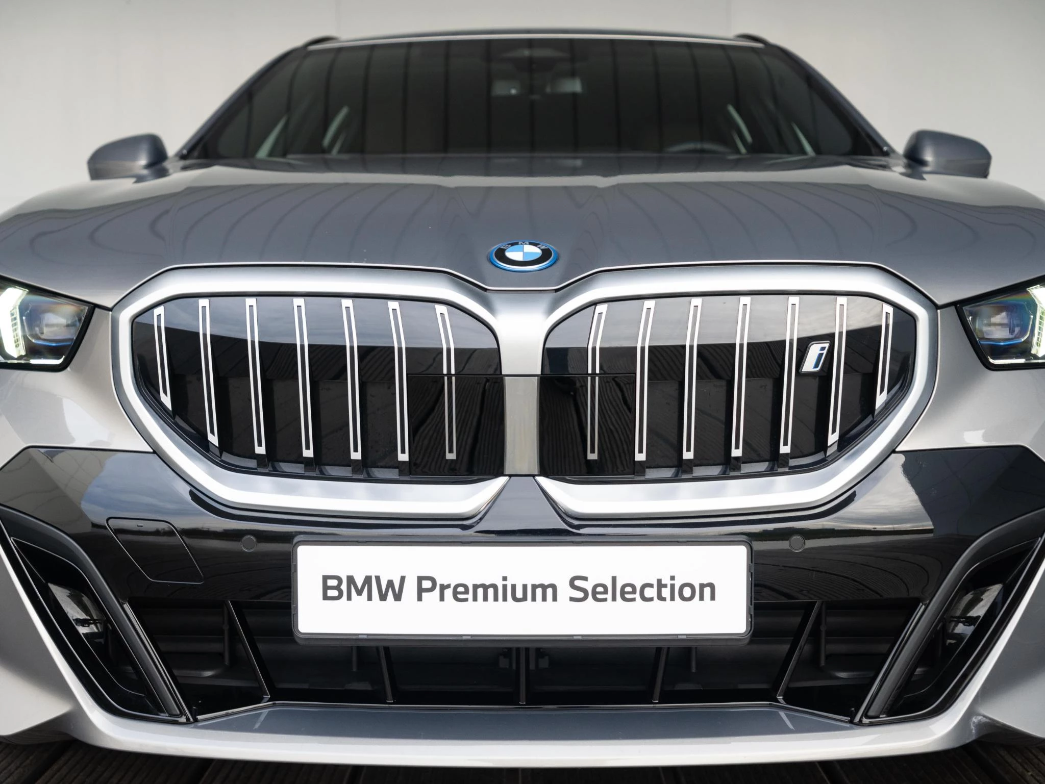 Hoofdafbeelding BMW i5