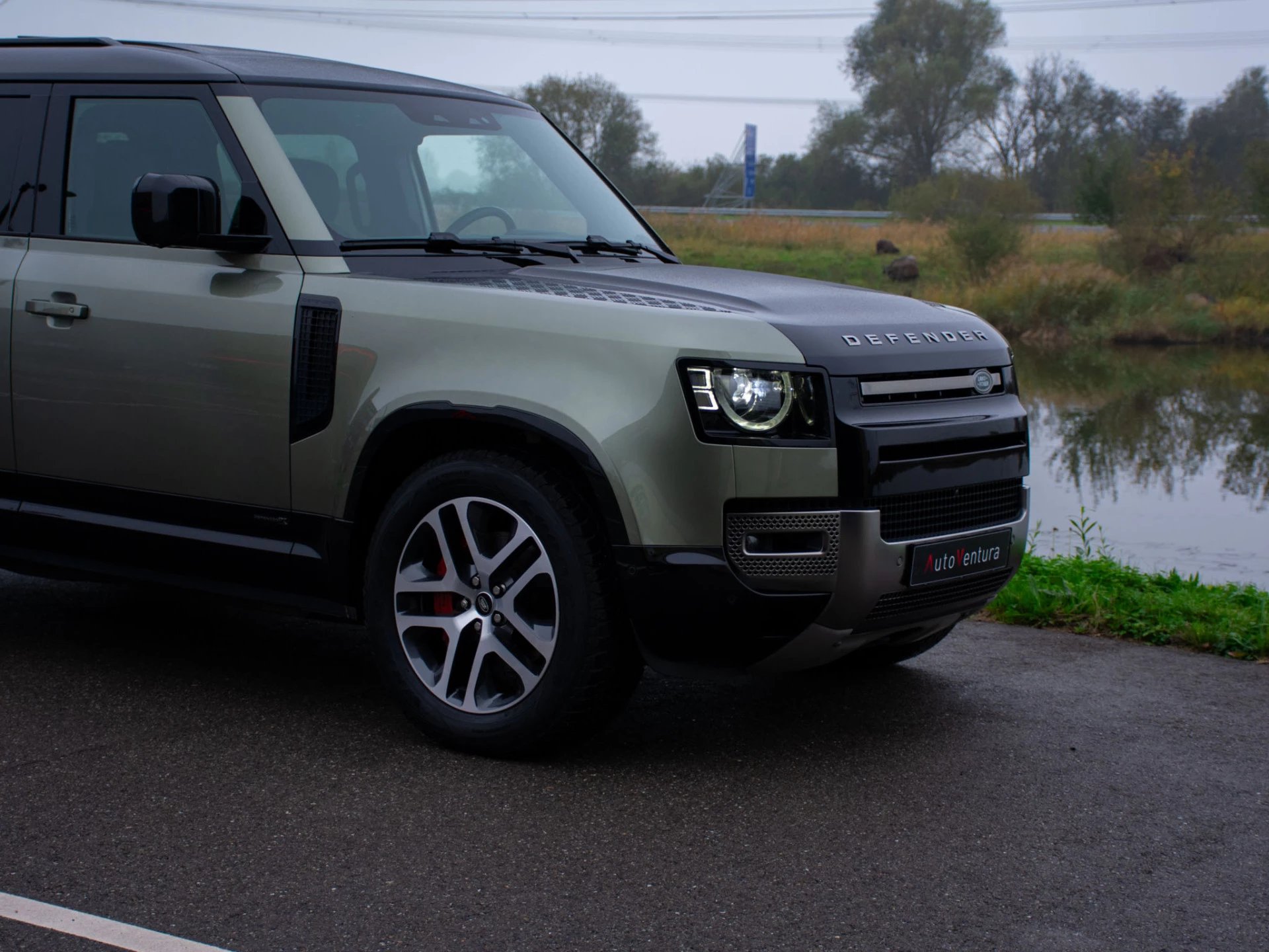 Hoofdafbeelding Land Rover Defender