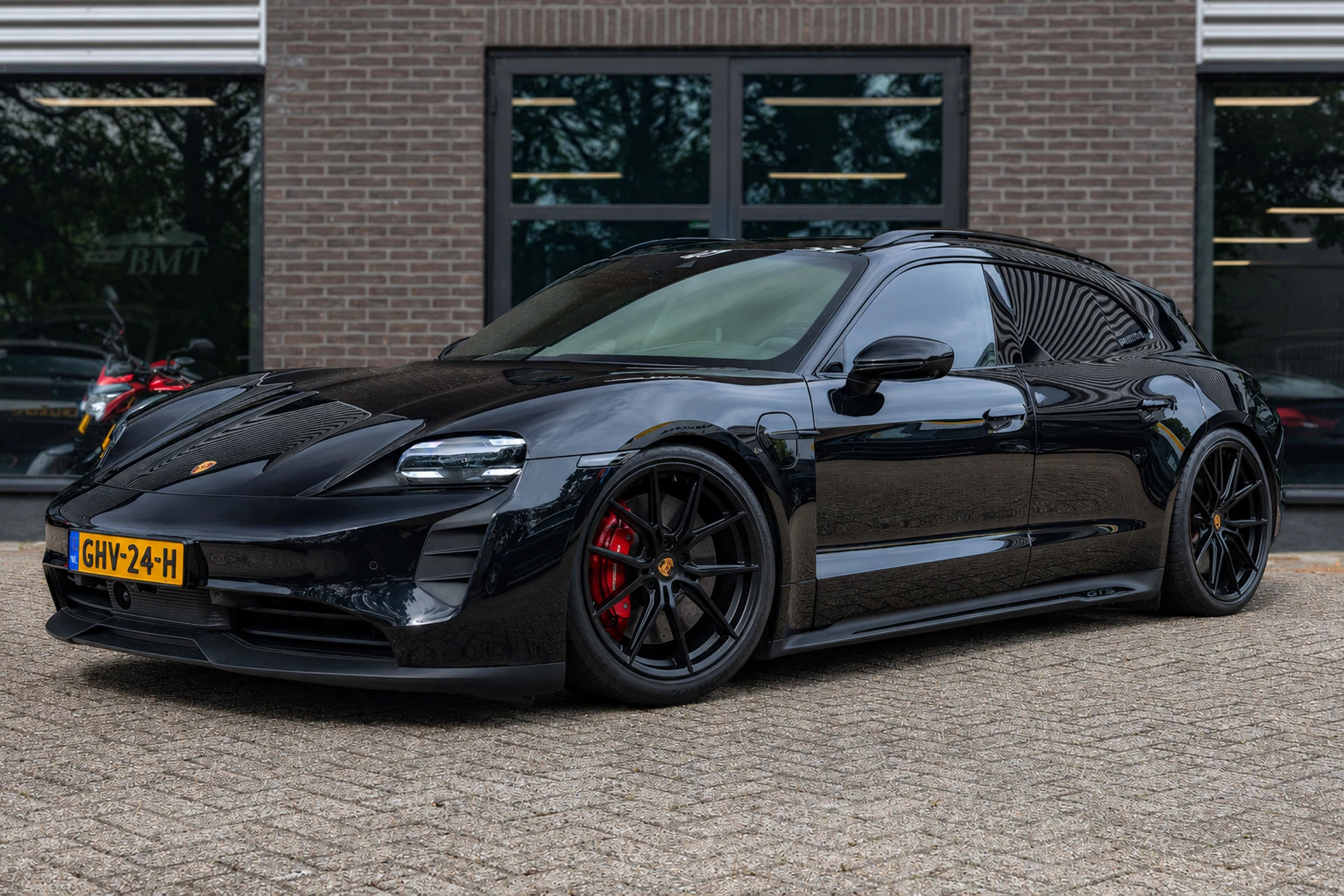 Hoofdafbeelding Porsche Taycan