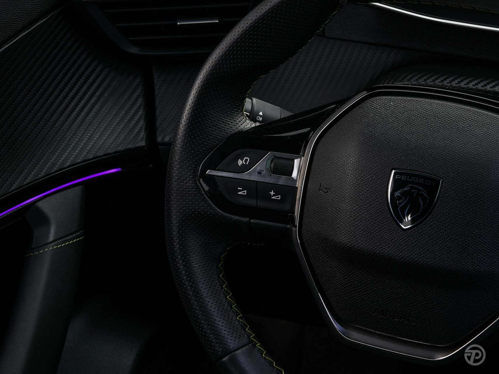 Hoofdafbeelding Peugeot e-2008