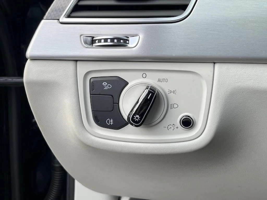 Hoofdafbeelding Audi S8