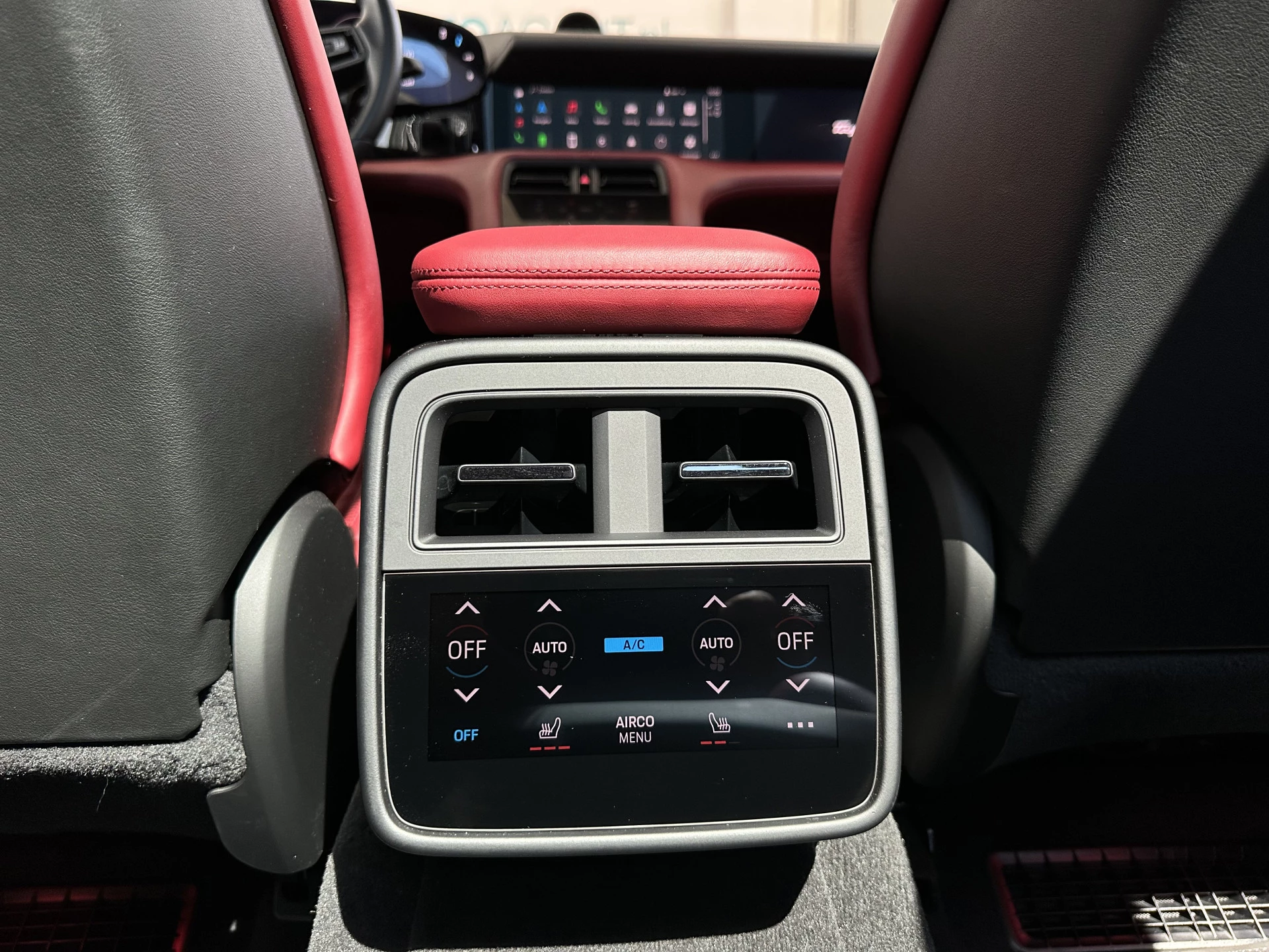 Hoofdafbeelding Porsche Taycan