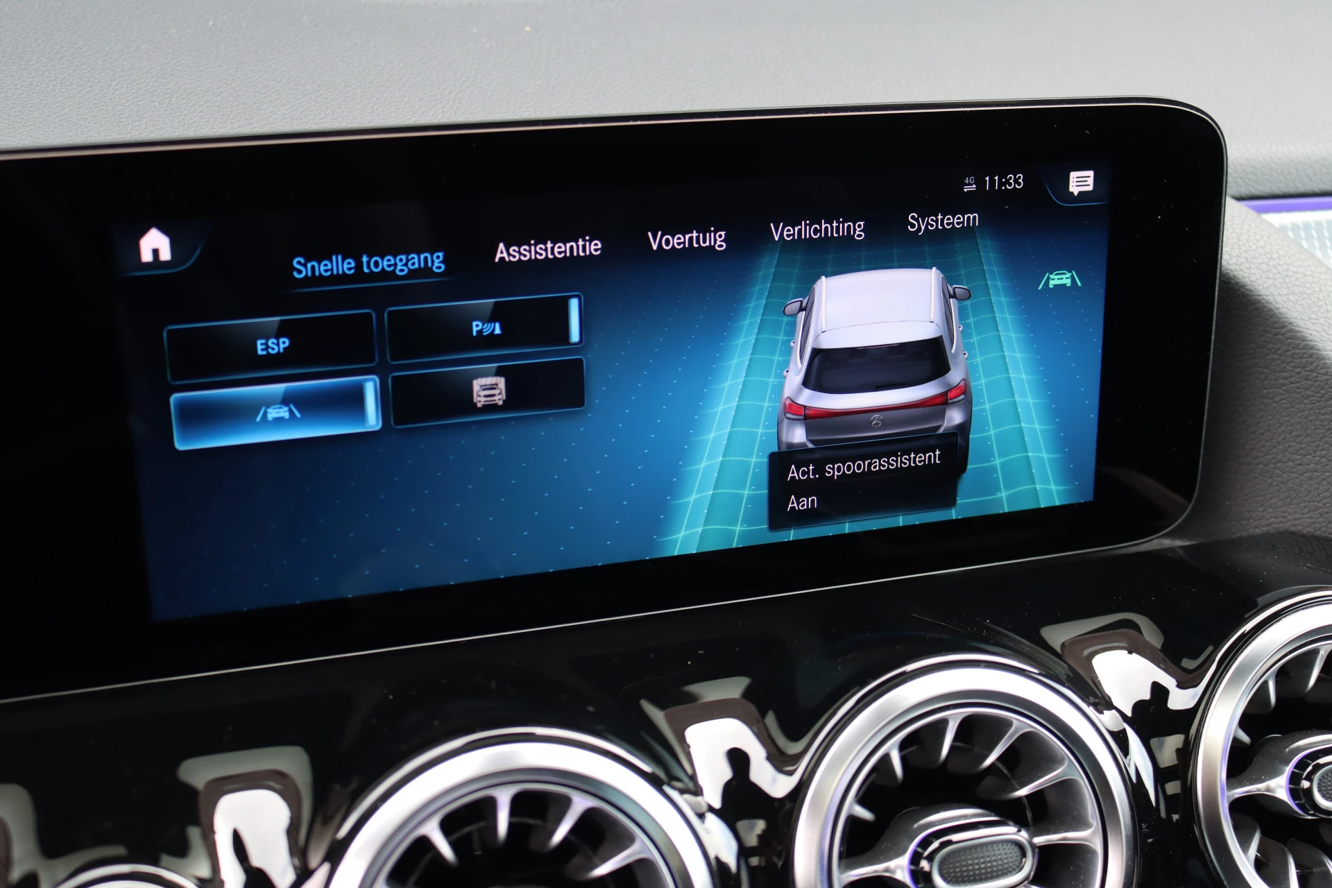 Hoofdafbeelding Mercedes-Benz EQA