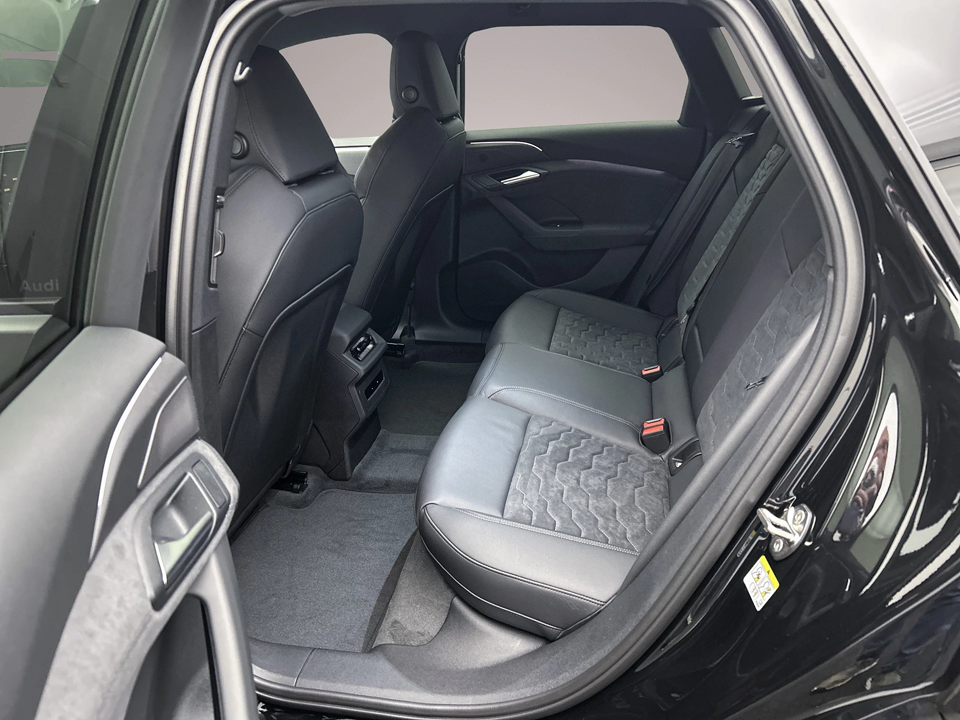 Hoofdafbeelding Audi A6 Avant e-tron