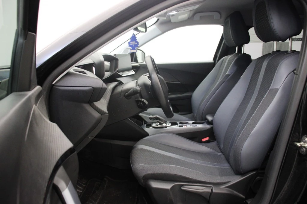 Hoofdafbeelding Peugeot e-2008