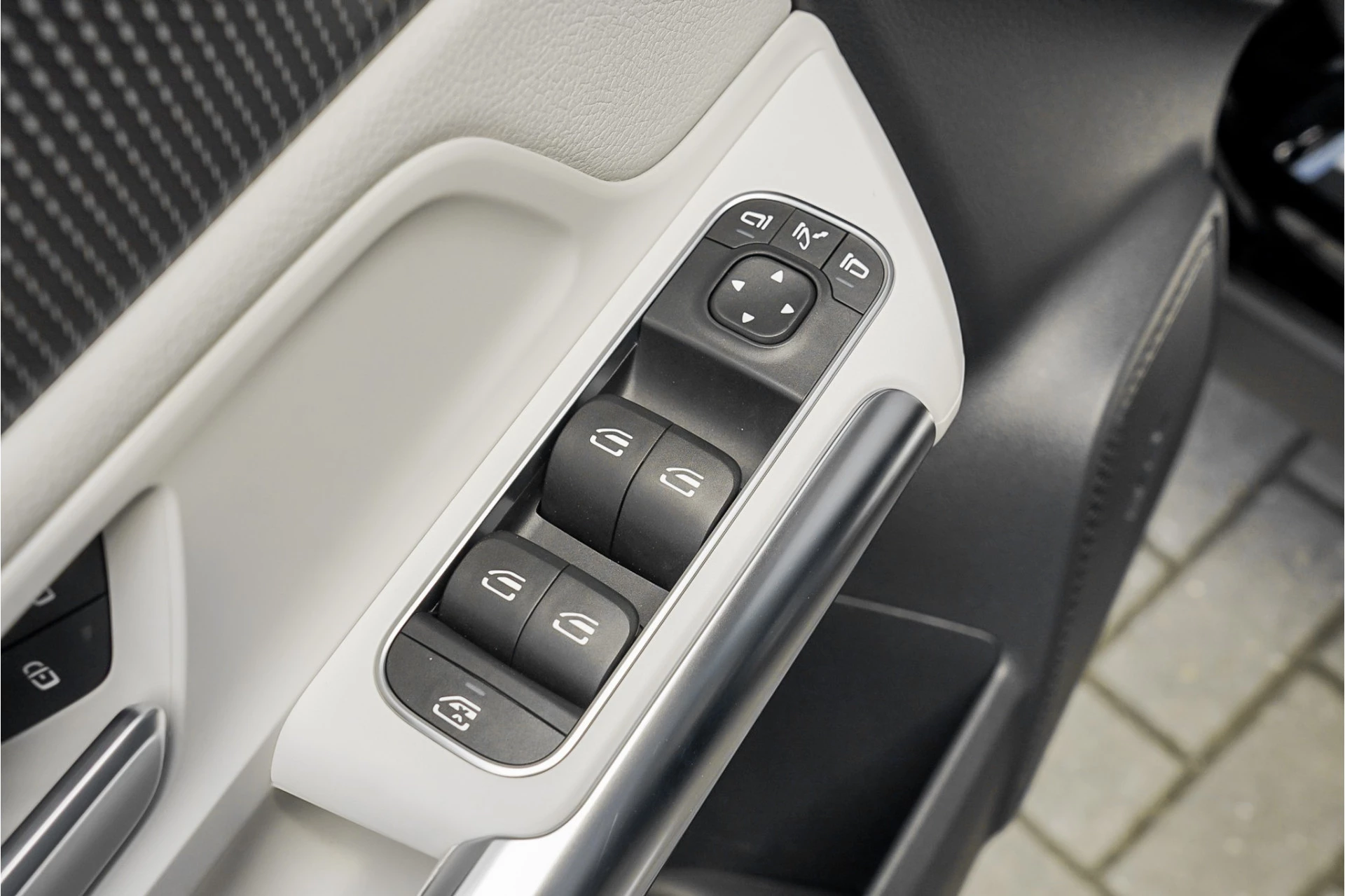 Hoofdafbeelding Mercedes-Benz EQA