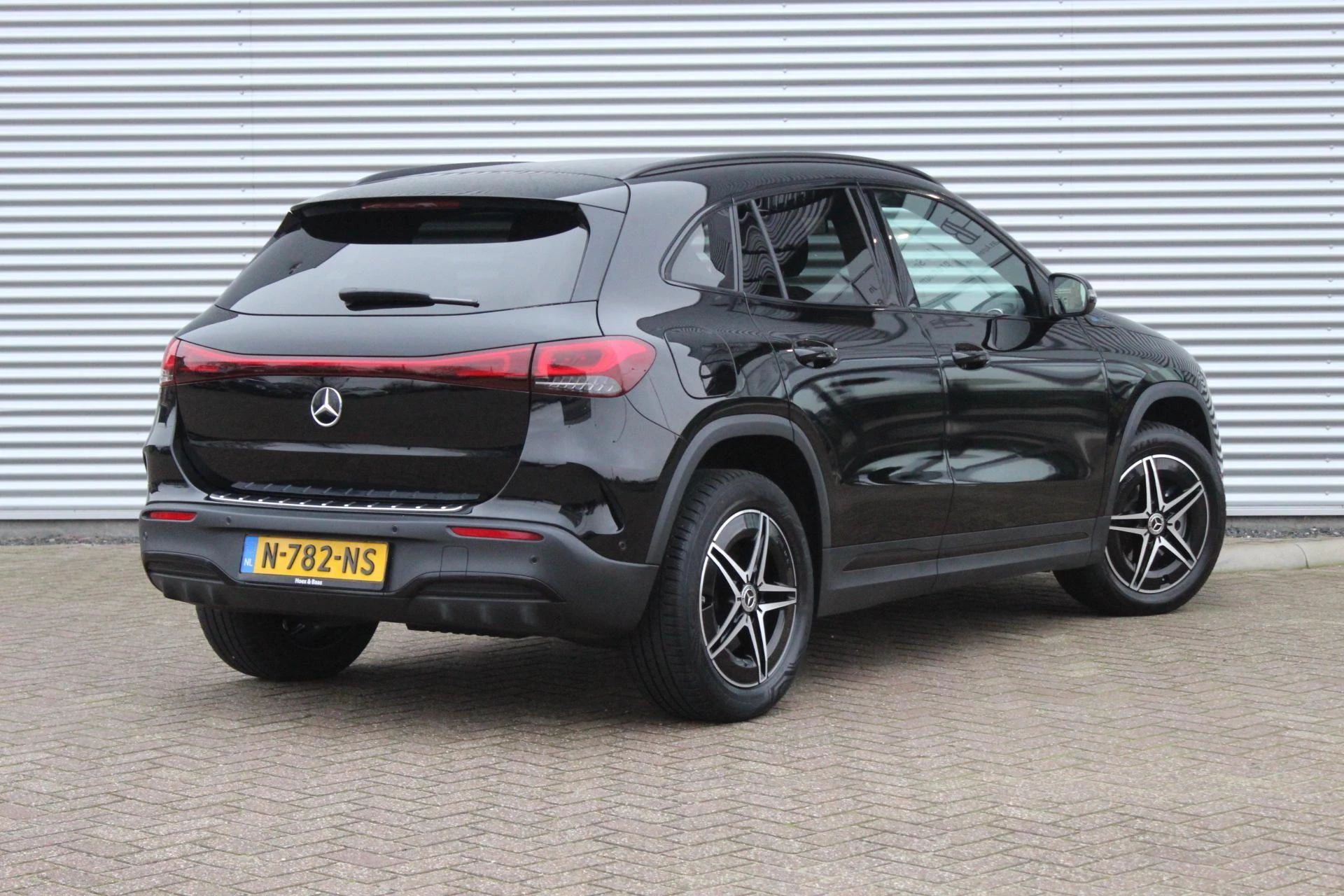 Hoofdafbeelding Mercedes-Benz EQA