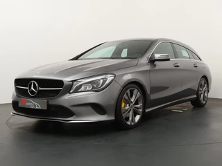 Hoofdafbeelding Mercedes-Benz CLA Mercedes-Benz CLA-klasse Shooting Brake 180 Business Solution Automaat - Navigatie - Bluetooth - Lichtmetalen velgen - Dealer onderhouden