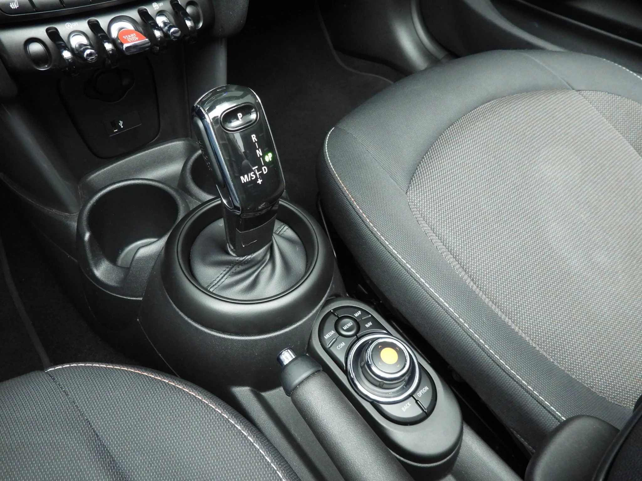 Hoofdafbeelding MINI Cooper Cabrio
