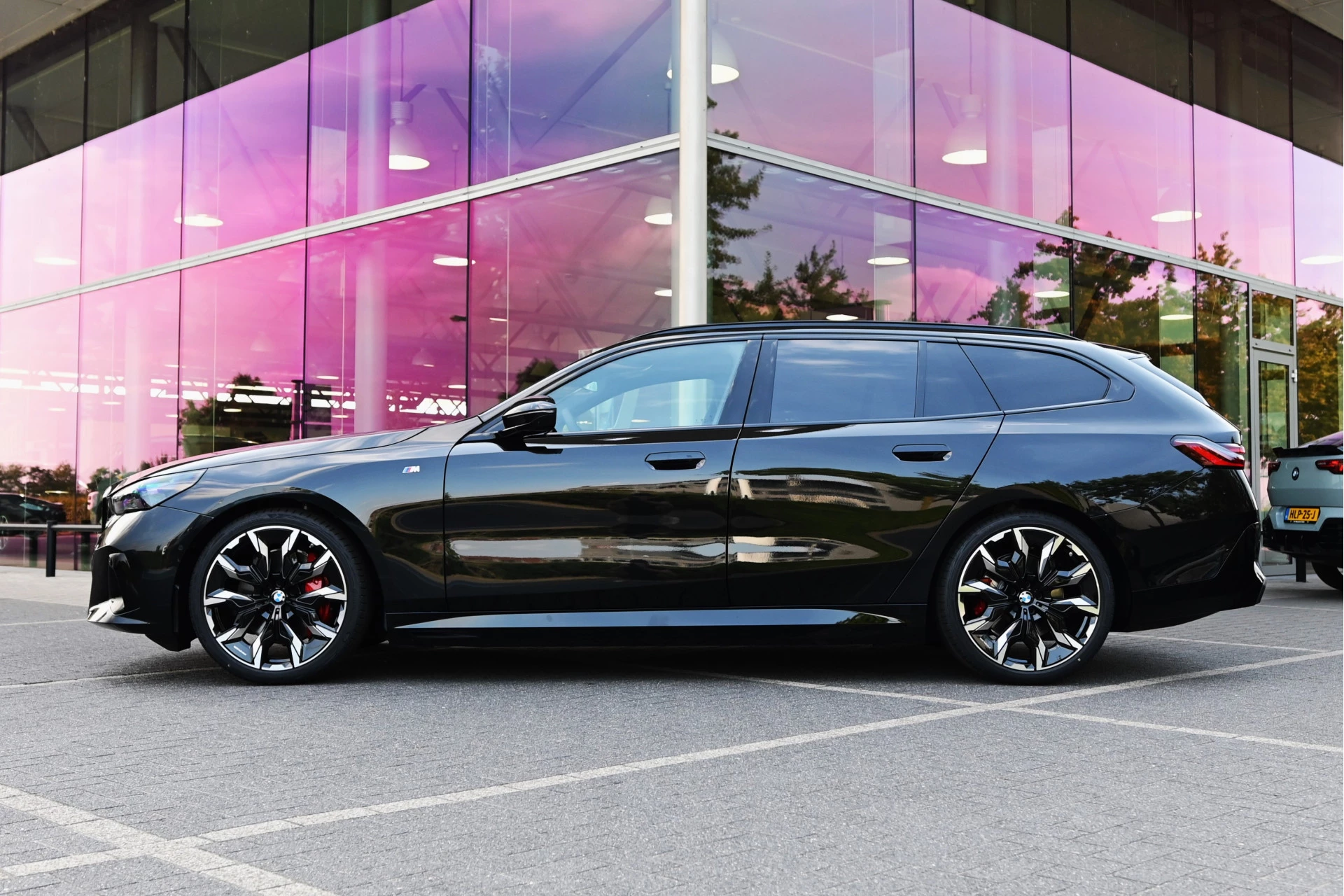 Hoofdafbeelding BMW i5