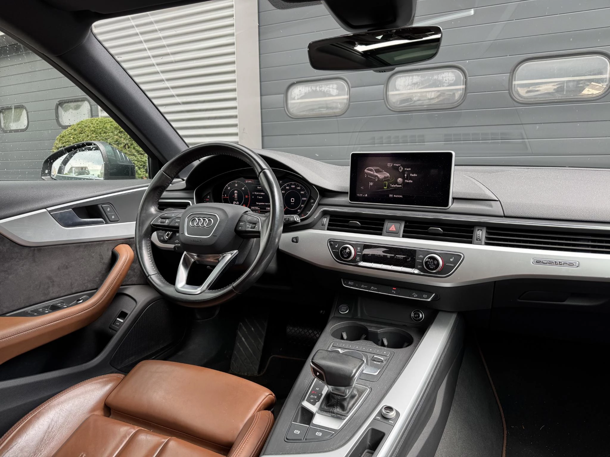Hoofdafbeelding Audi A4