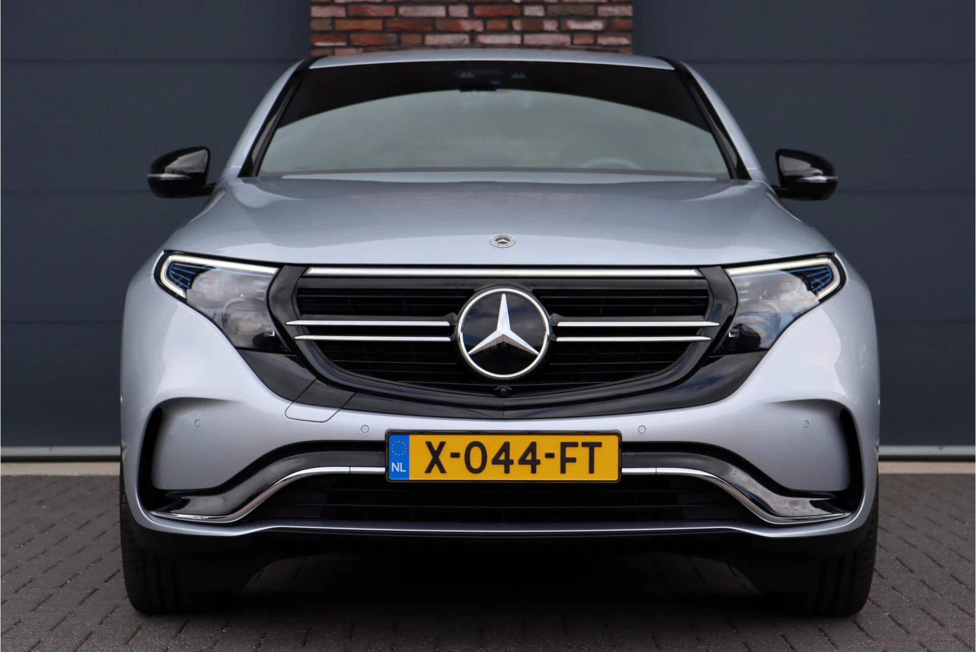 Hoofdafbeelding Mercedes-Benz EQC