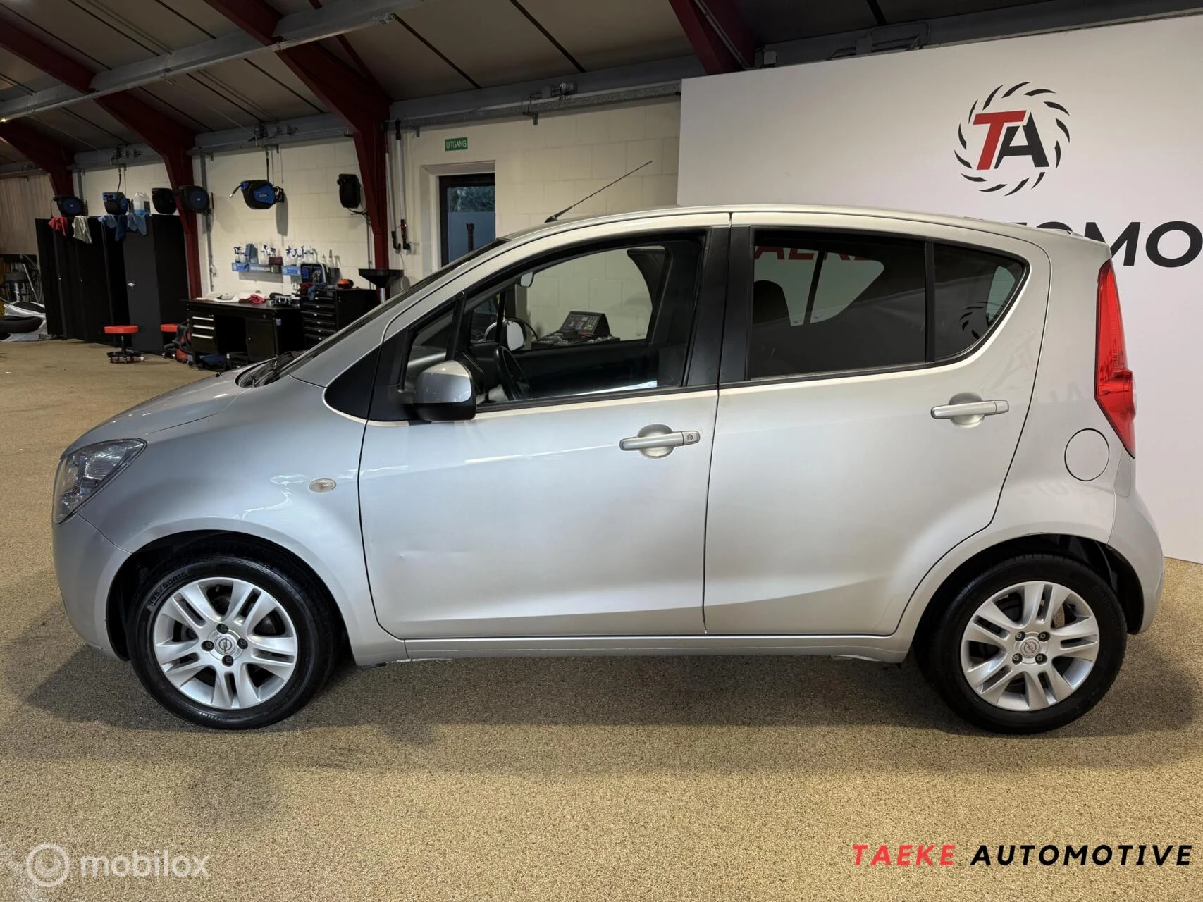 Hoofdafbeelding Opel Agila