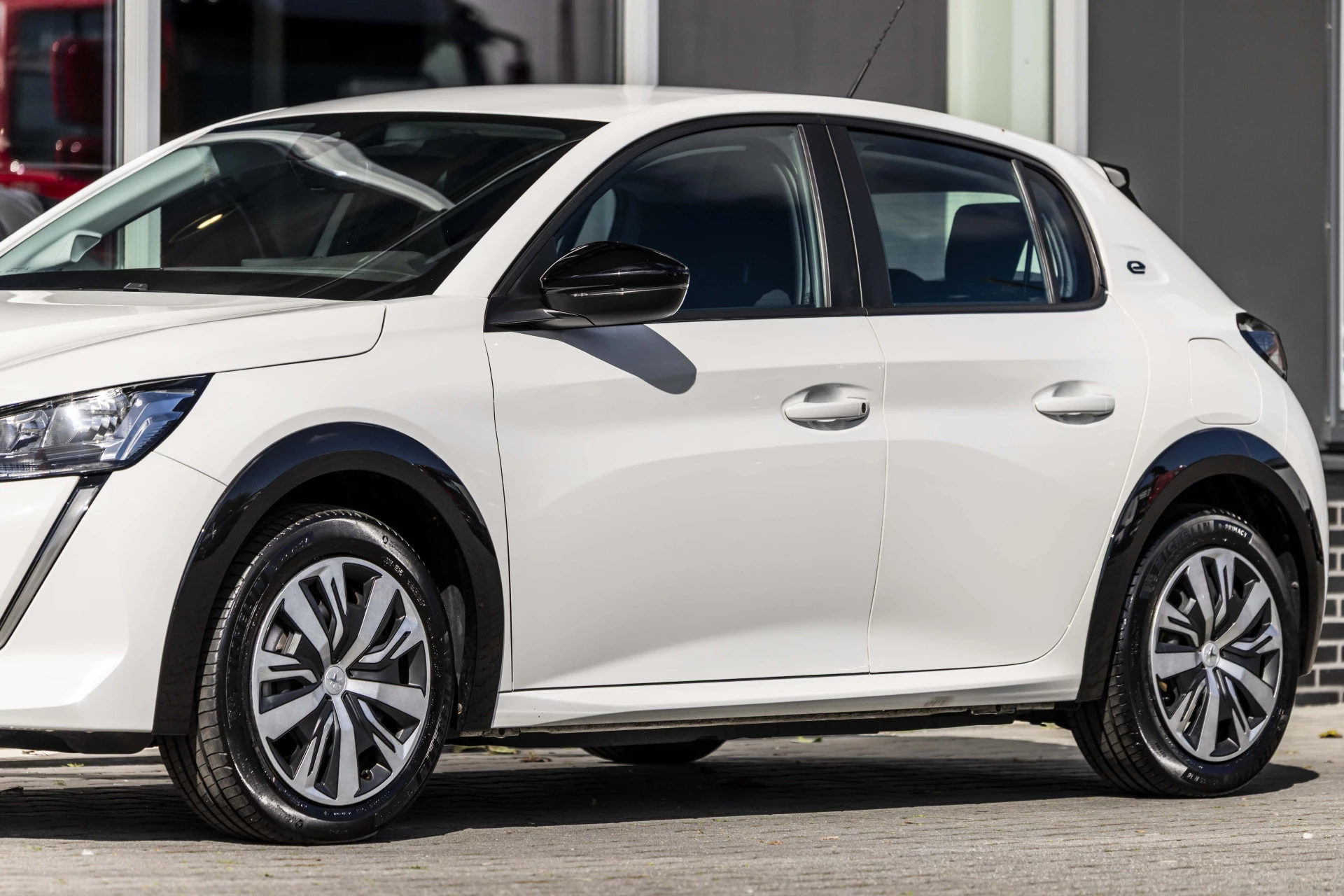 Hoofdafbeelding Peugeot e-208