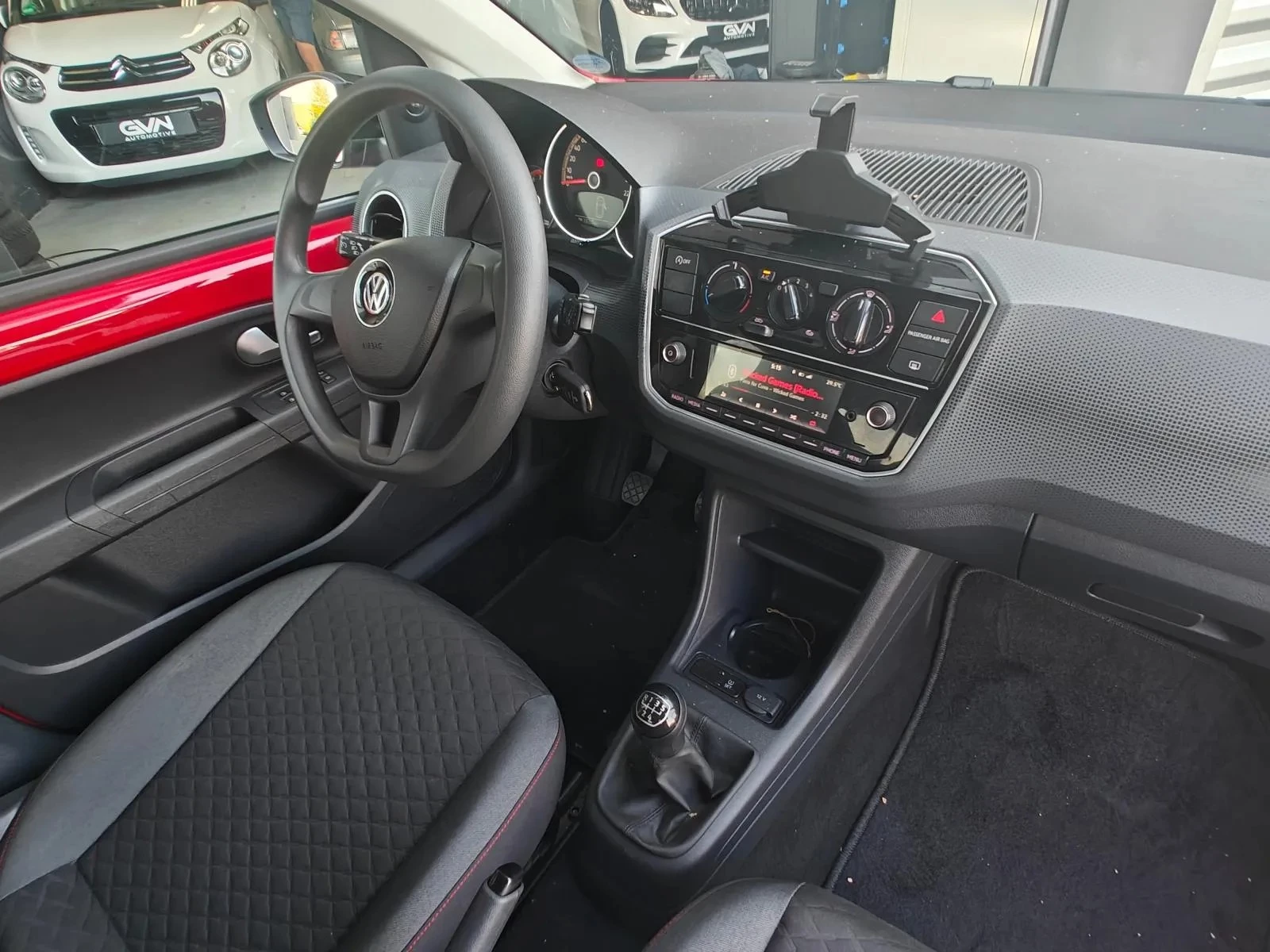 Hoofdafbeelding Volkswagen up!